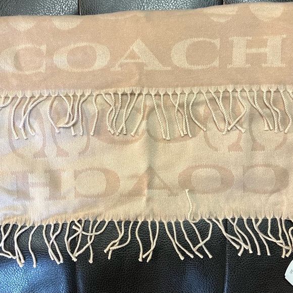 NWT - Coach Signature Scarf - Picture 2 of 4